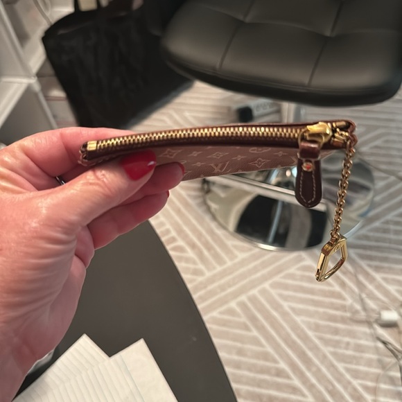 LV Coin Pouch - Picture 3 of 3